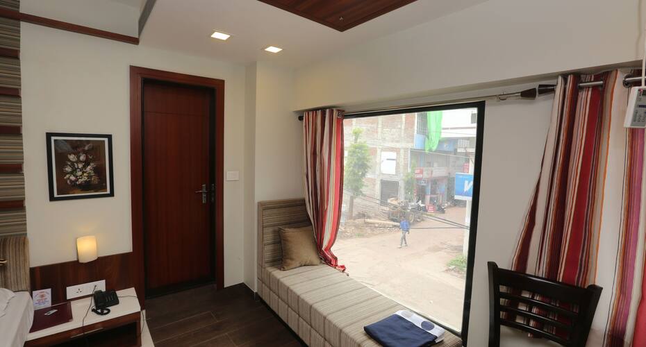 Hotel Sangat Plaza, Bhopal 4